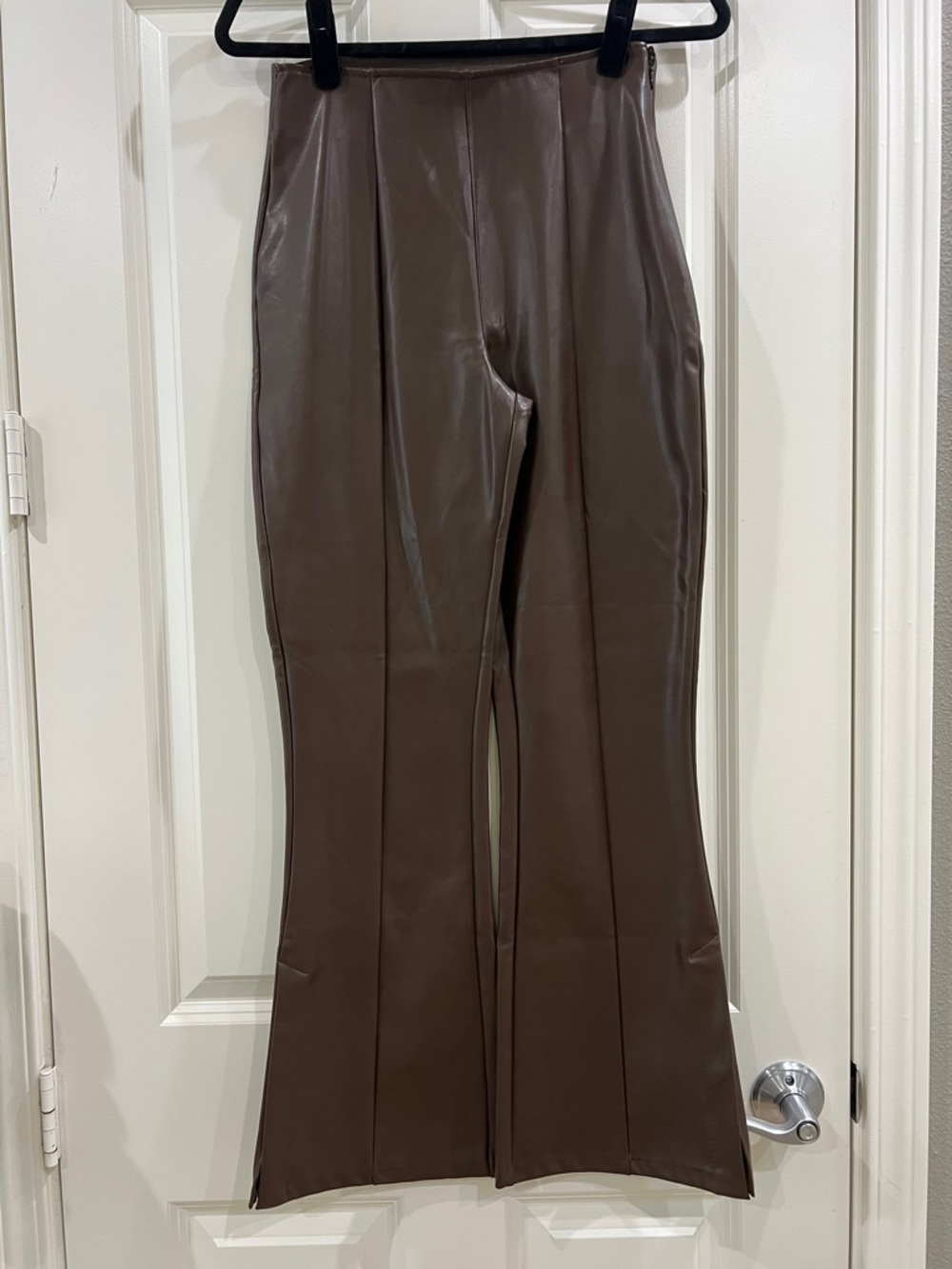 Abercrombie & Fitch Vegan Leather Pants – Brown – Size Small Short – NWT